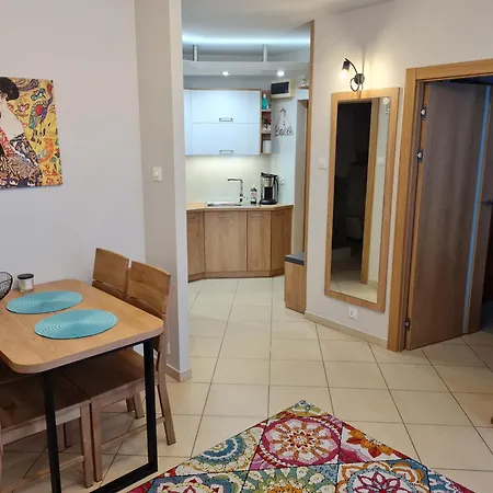 Golden 米兹多洛杰